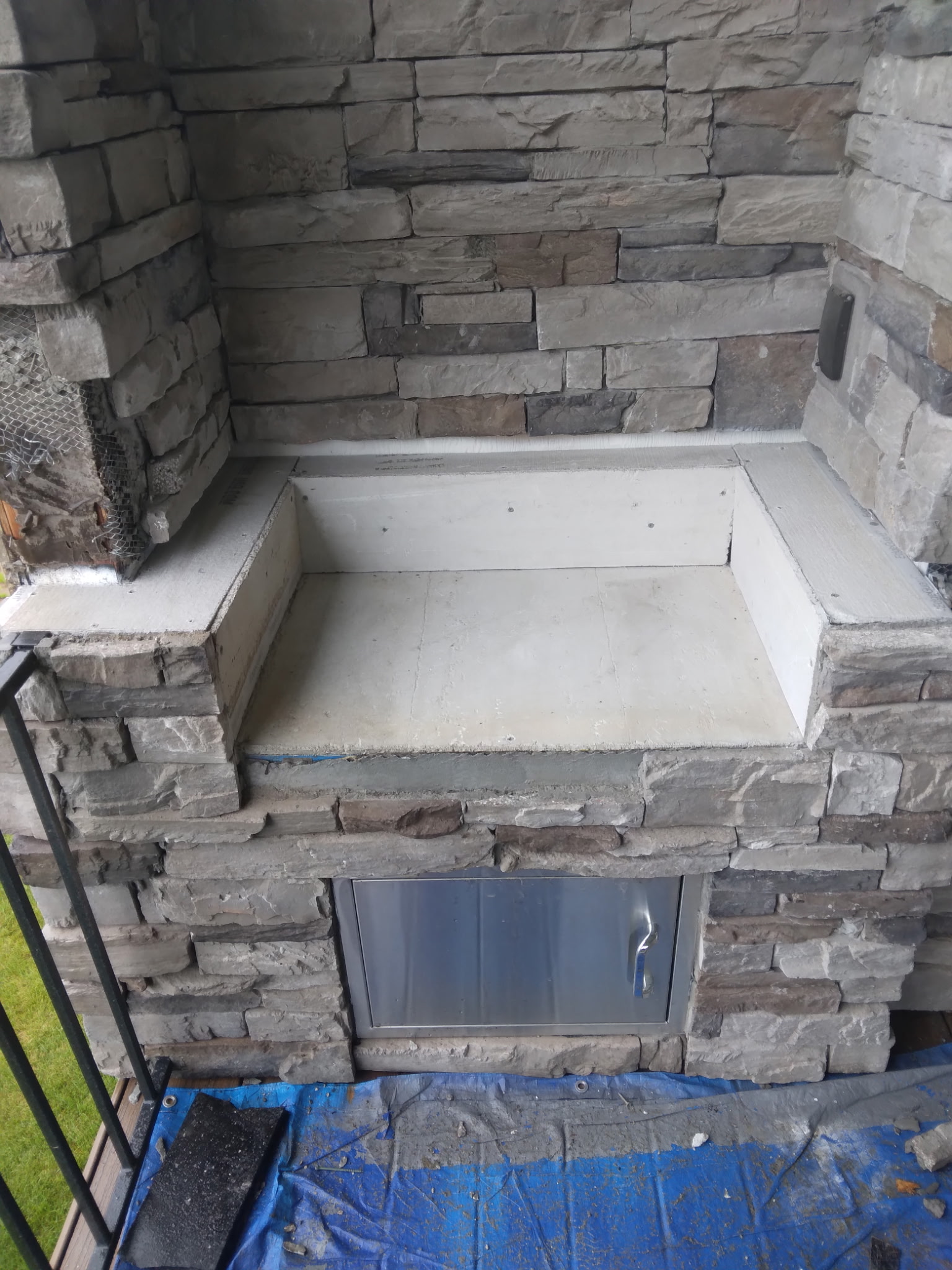 Stone outdoor kitchen build